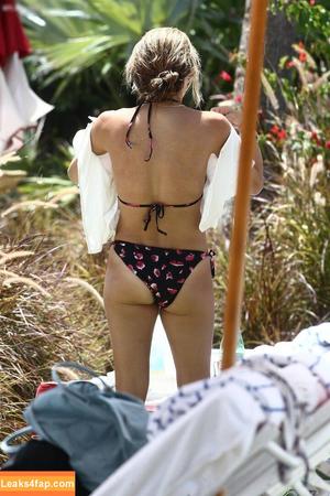 Selma Blair photo #0017