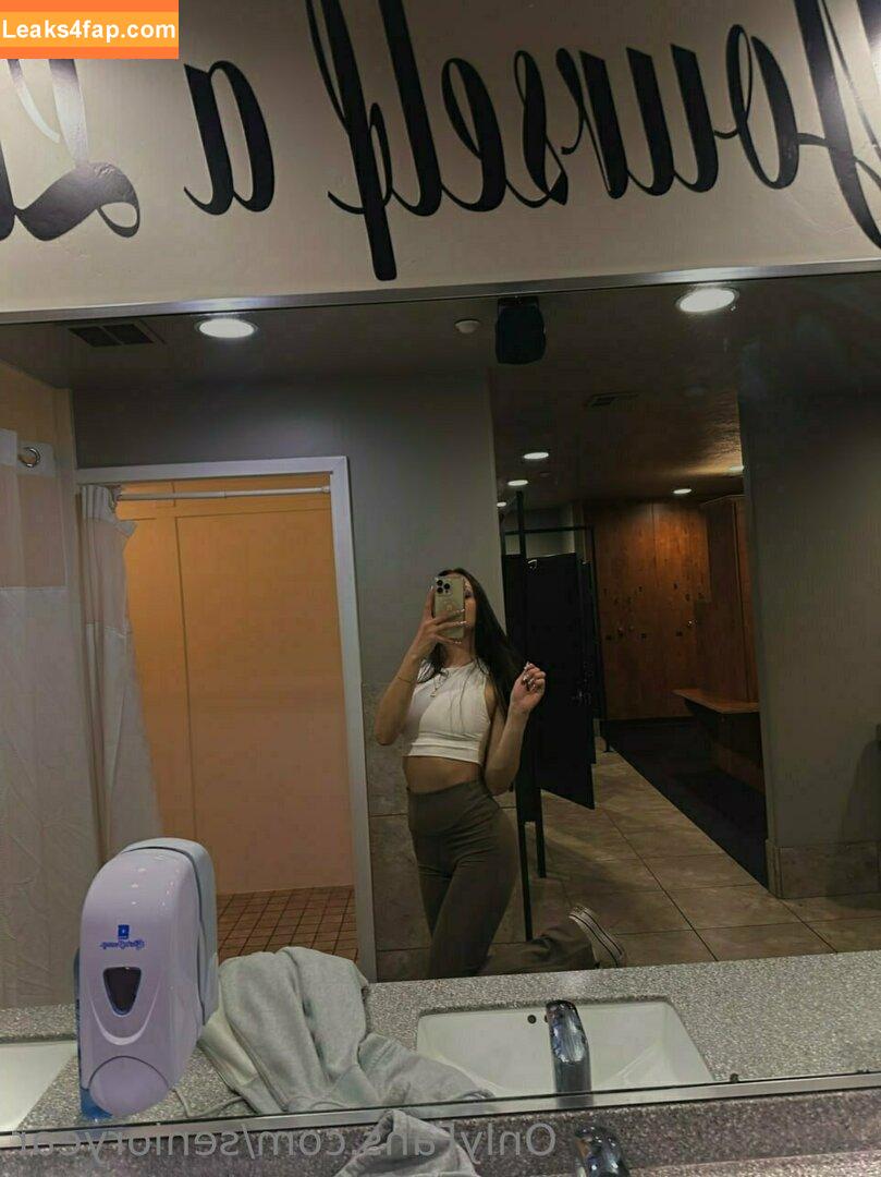 senioryear / Alexis / senioryearnetflix leaked photo photo #0087