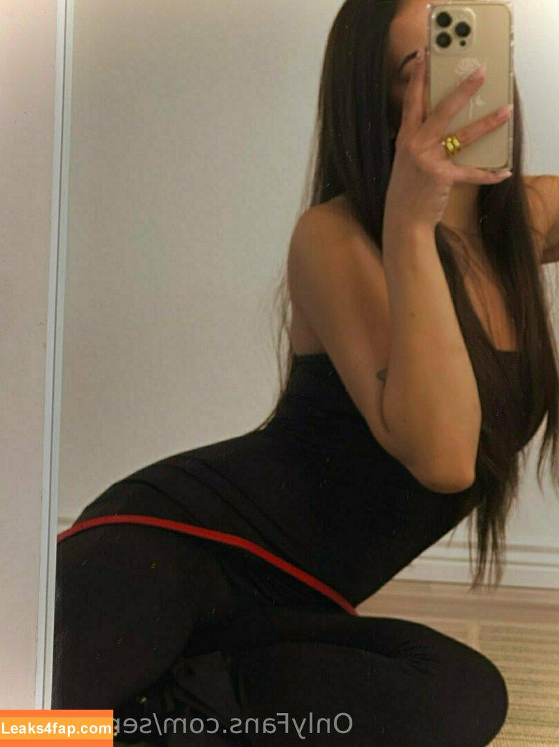 senioryear / Alexis / senioryearnetflix leaked photo photo #0227