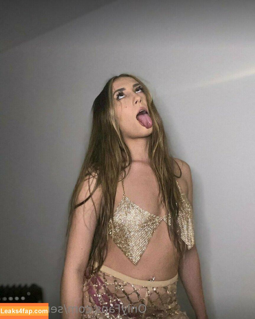 senioryear / Alexis / senioryearnetflix leaked photo photo #0243