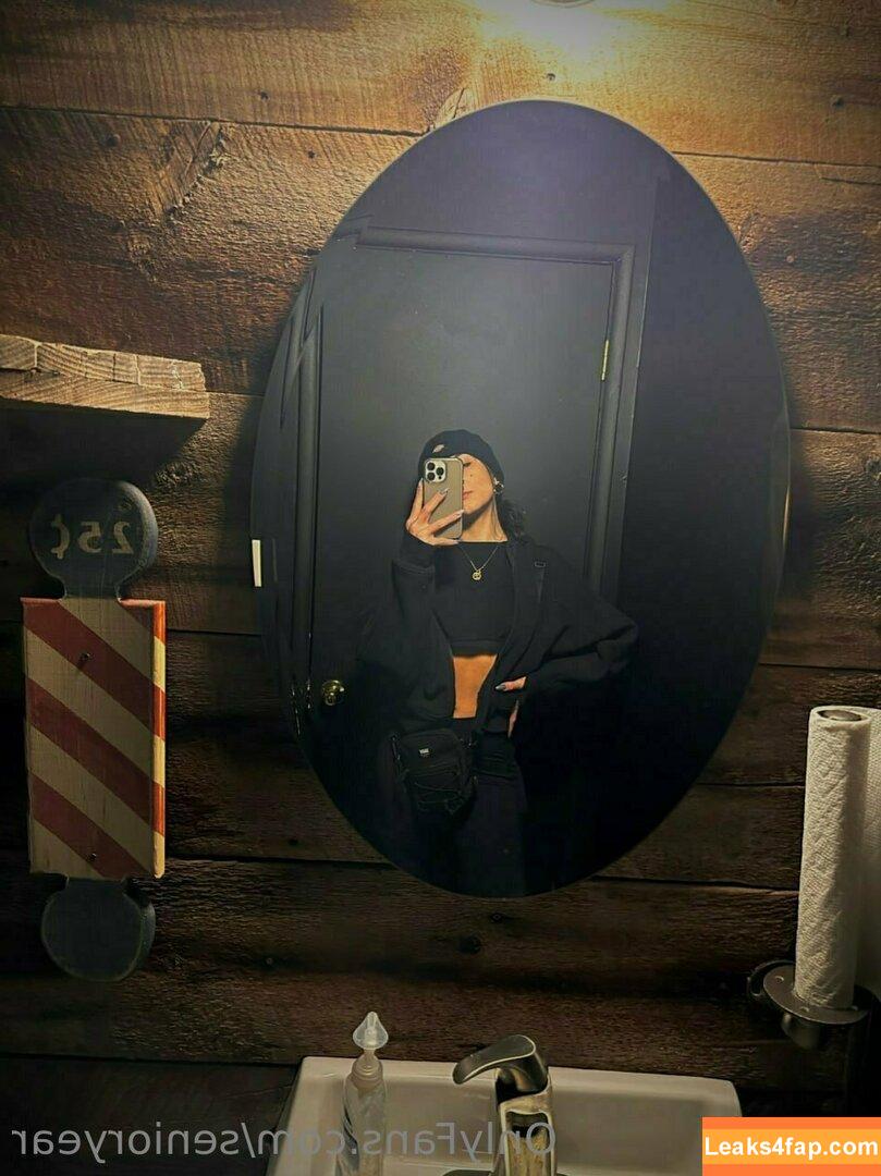 senioryear / Alexis / senioryearnetflix leaked photo photo #0247