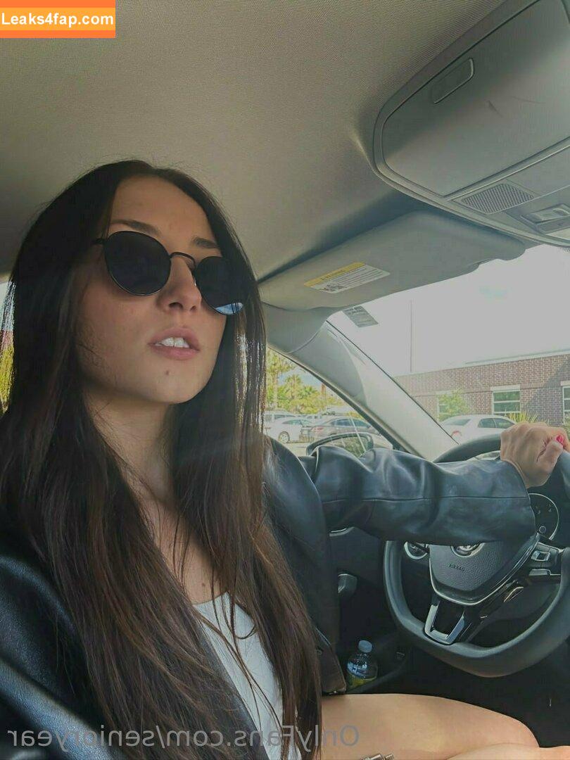 senioryear / Alexis / senioryearnetflix leaked photo photo #0359