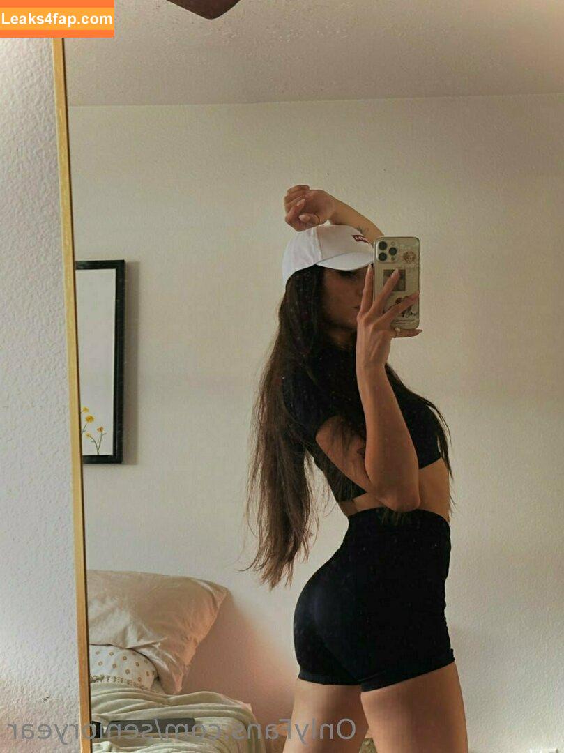 senioryear / Alexis / senioryearnetflix leaked photo photo #0361