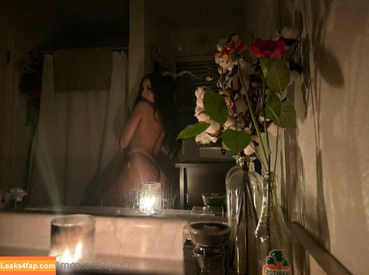 senioryear / Alexis / senioryearnetflix leaked photo photo #0446