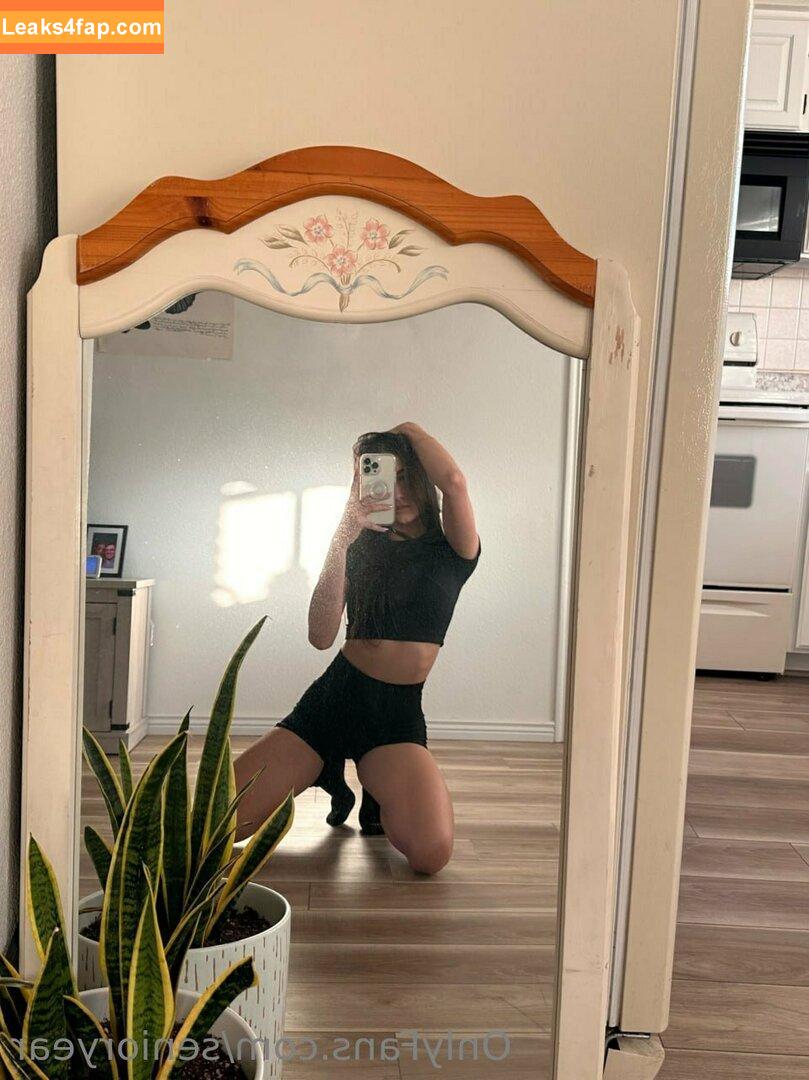 senioryear / Alexis / senioryearnetflix leaked photo photo #0447