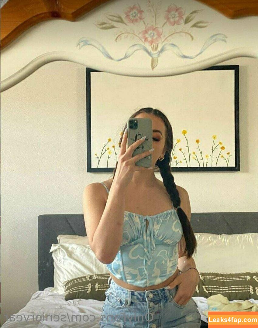 senioryear / Alexis / senioryearnetflix leaked photo photo #0465