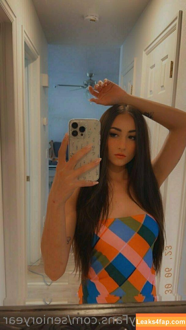 senioryear / Alexis / senioryearnetflix leaked photo photo #0593