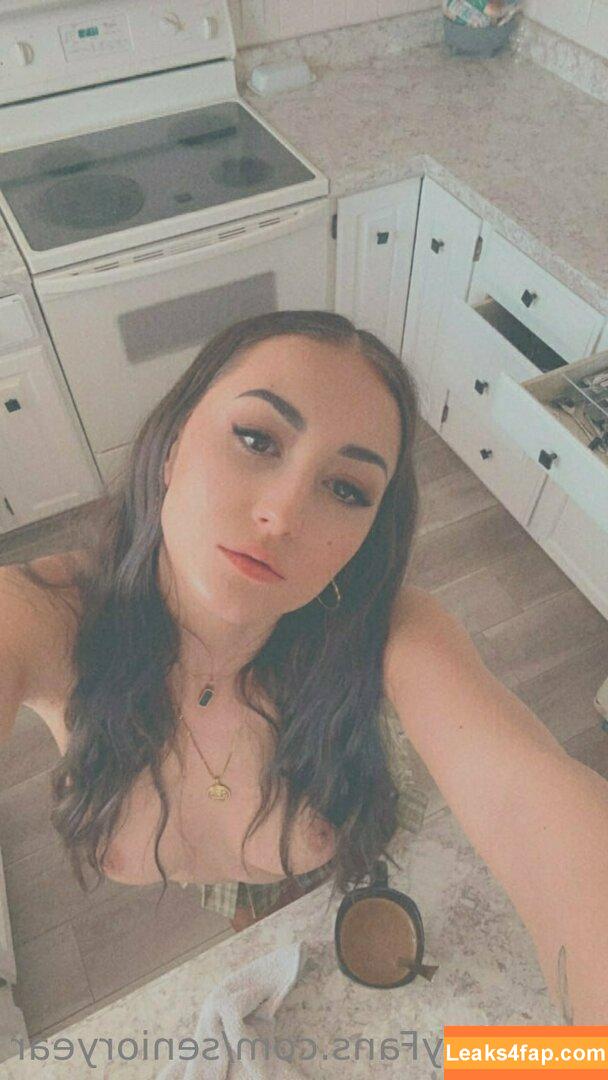 senioryear / Alexis / senioryearnetflix leaked photo photo #0594