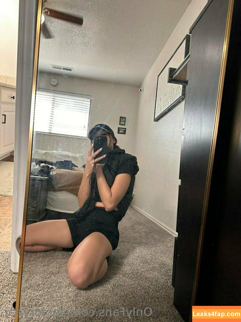 senioryear / Alexis / senioryearnetflix leaked photo photo #0612