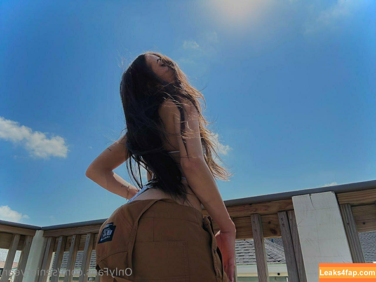 senioryear / Alexis / senioryearnetflix leaked photo photo #0715