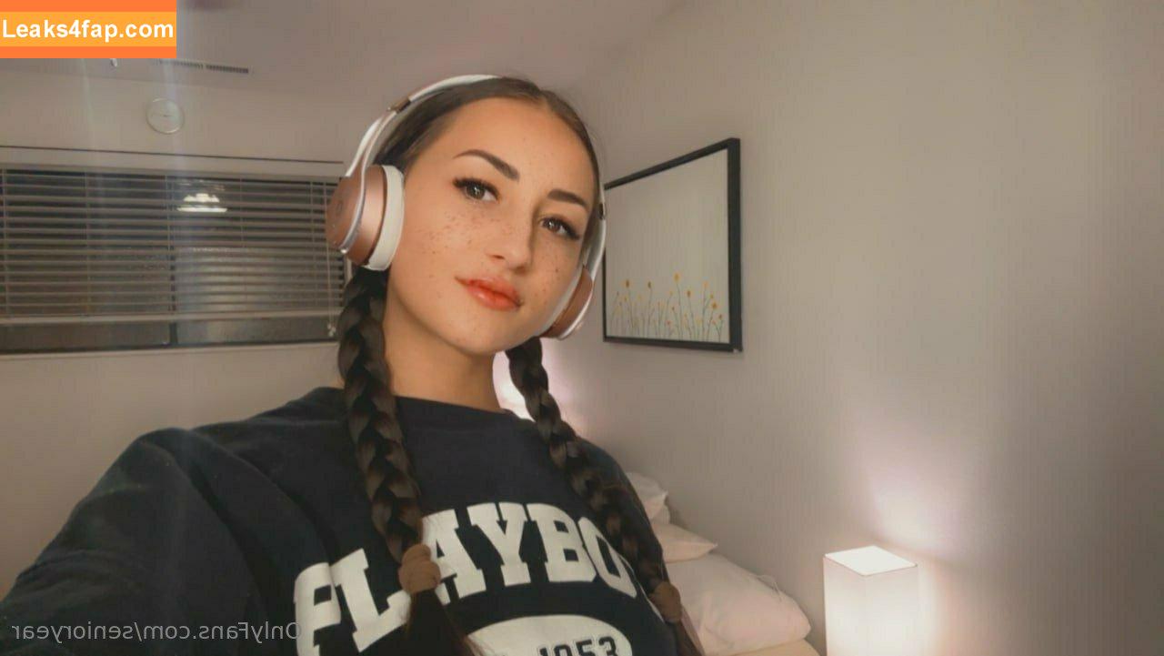 senioryear / Alexis / senioryearnetflix leaked photo photo #0724