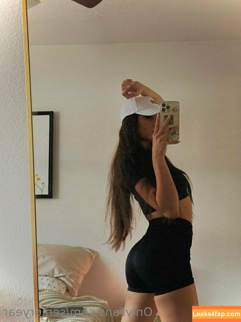 senioryear / Alexis / senioryearnetflix leaked photo photo #0725