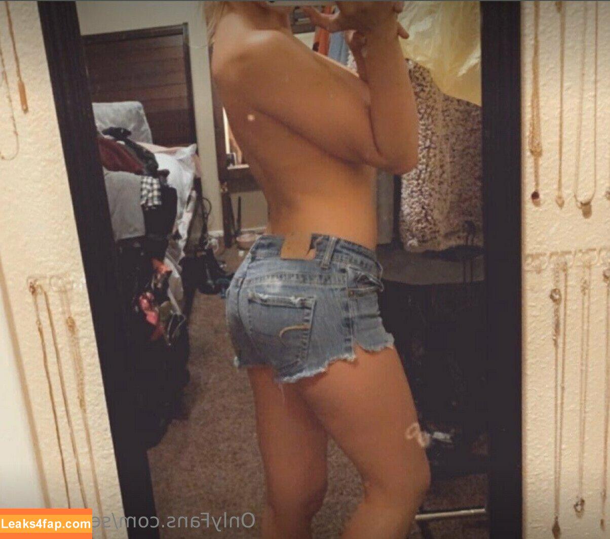 senioryear / Alexis / senioryearnetflix leaked photo photo #0729