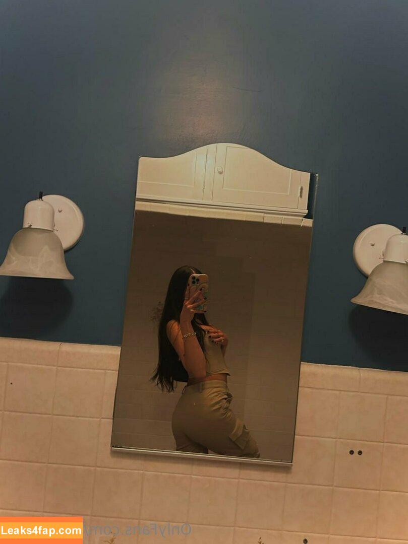 senioryear / Alexis / senioryearnetflix leaked photo photo #0736