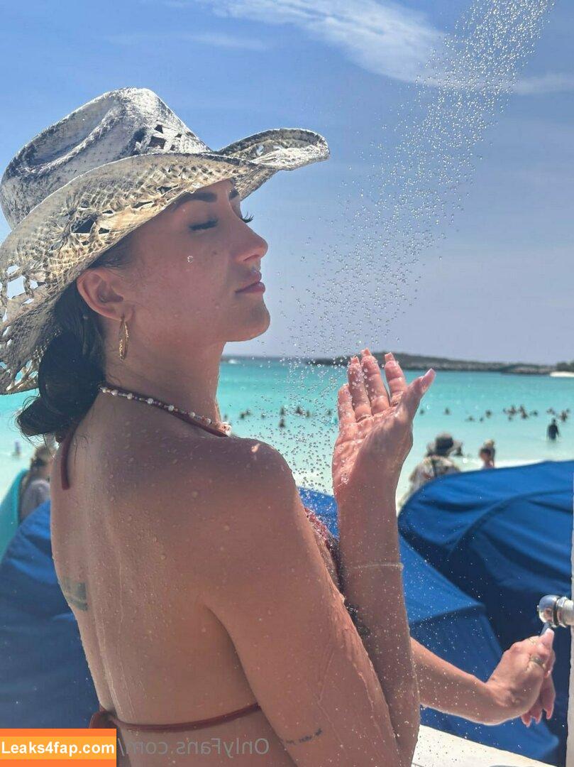 senioryear / Alexis / senioryearnetflix leaked photo photo #0737