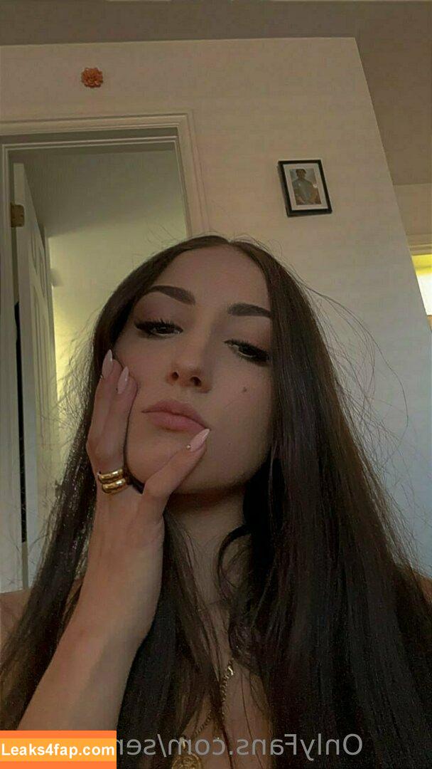 senioryear / Alexis / senioryearnetflix leaked photo photo #0744