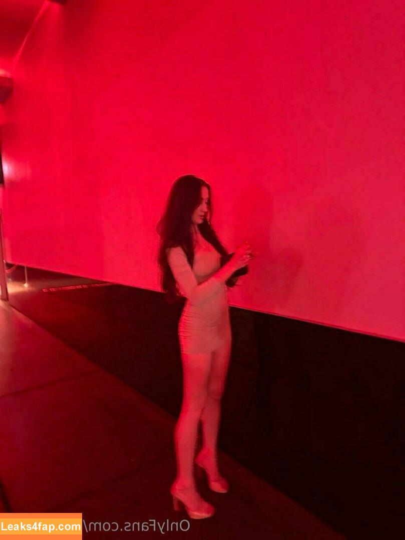 senioryear / Alexis / senioryearnetflix leaked photo photo #0776