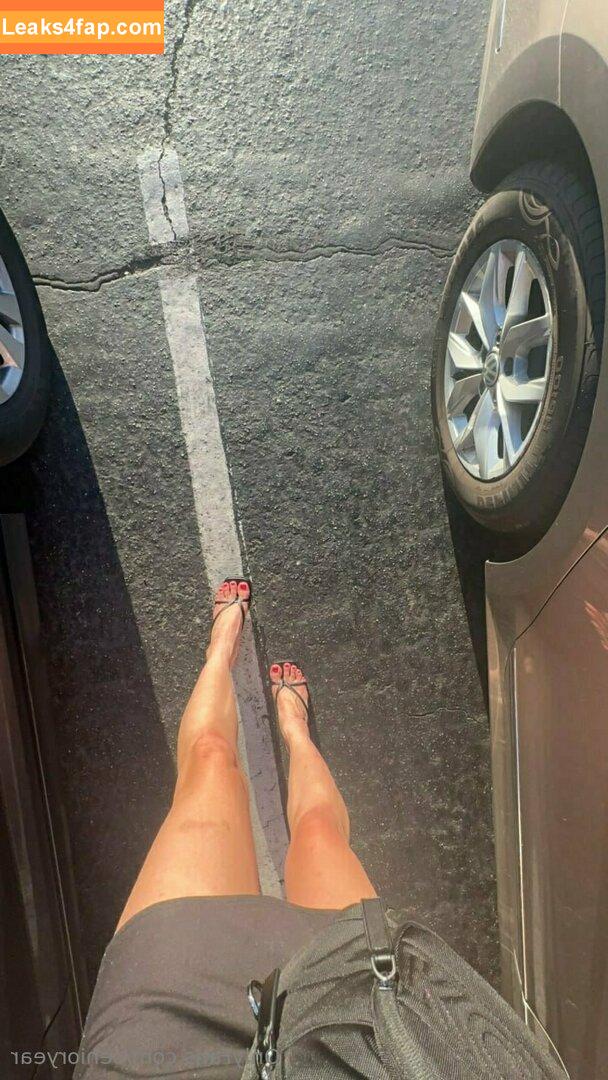 senioryear / Alexis / senioryearnetflix leaked photo photo #0786