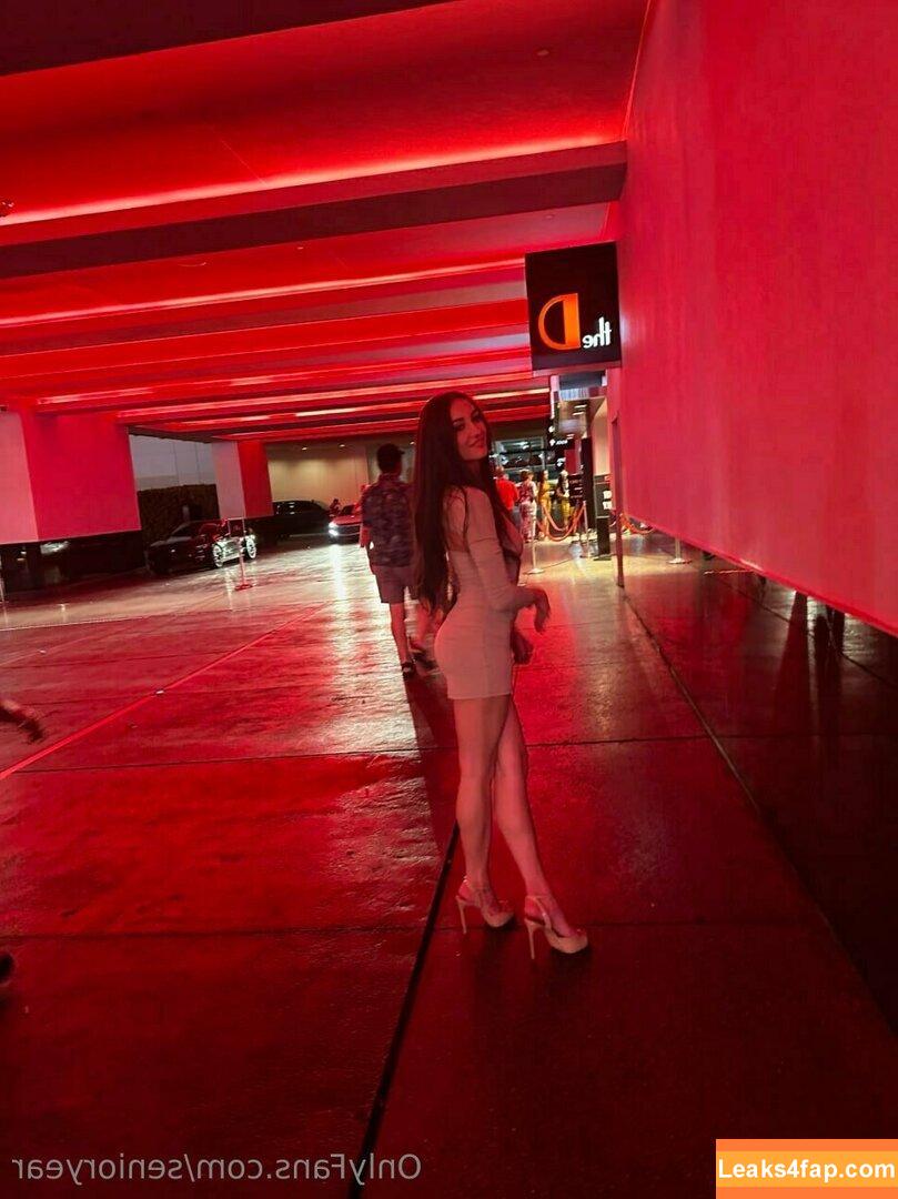 senioryear / Alexis / senioryearnetflix leaked photo photo #0809