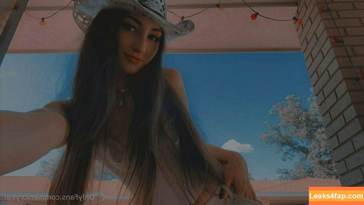 senioryear / Alexis / senioryearnetflix leaked photo photo #0819