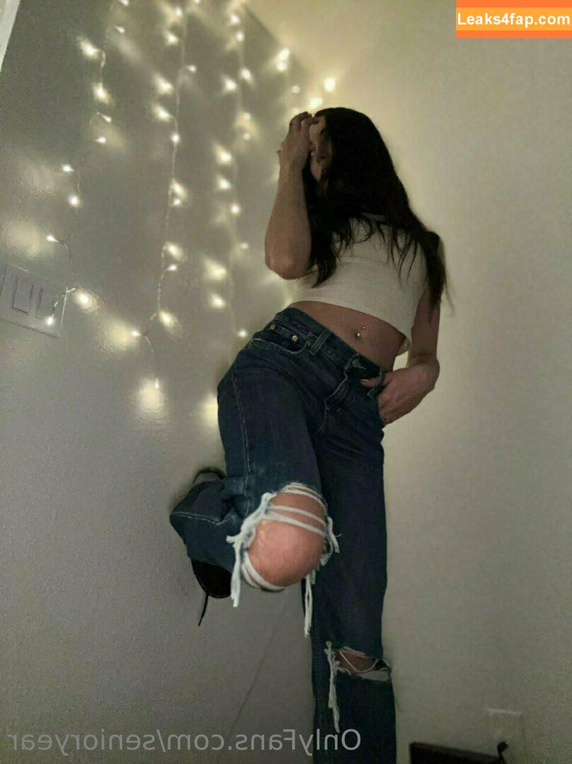 senioryear / Alexis / senioryearnetflix leaked photo photo #0827