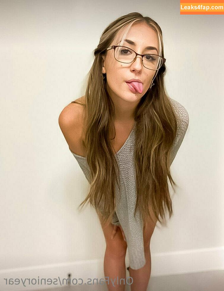 senioryear / Alexis / senioryearnetflix leaked photo photo #0864