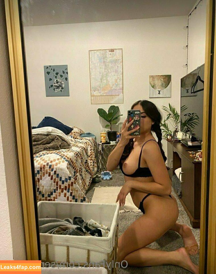 senioryear / Alexis / senioryearnetflix leaked photo photo #0905