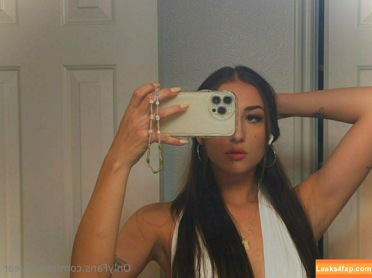 senioryear / Alexis / senioryearnetflix leaked photo photo #0906