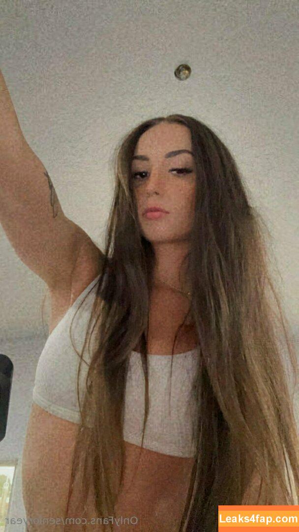 senioryear / Alexis / senioryearnetflix leaked photo photo #0916