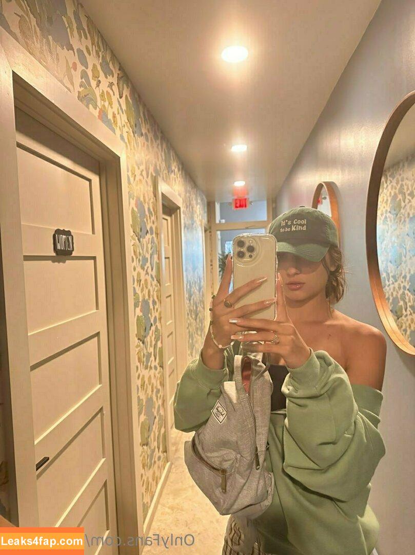 senioryear / Alexis / senioryearnetflix leaked photo photo #0926