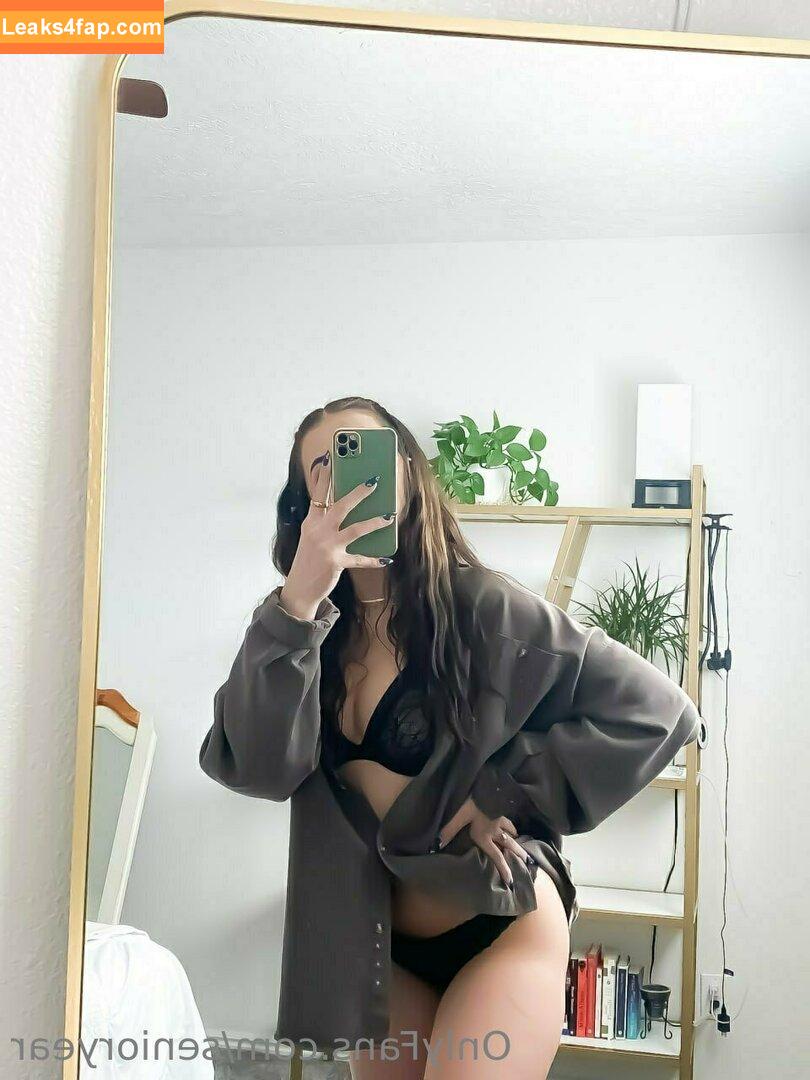 senioryear / Alexis / senioryearnetflix leaked photo photo #0928