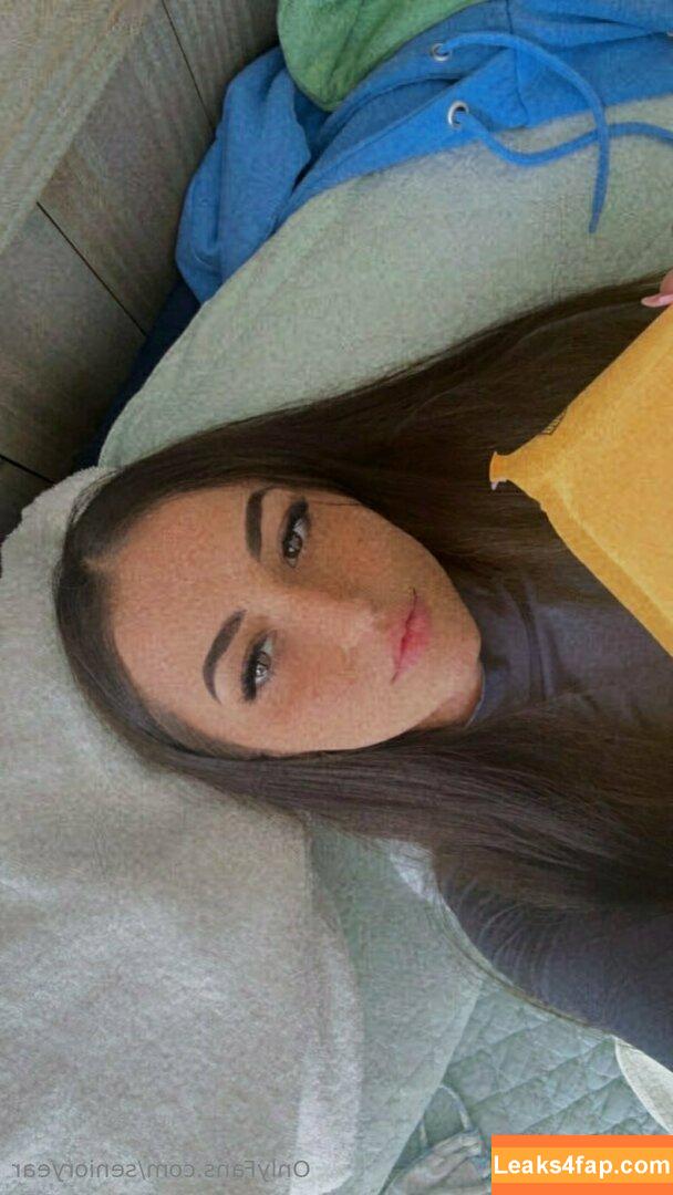 senioryear / Alexis / senioryearnetflix leaked photo photo #0961