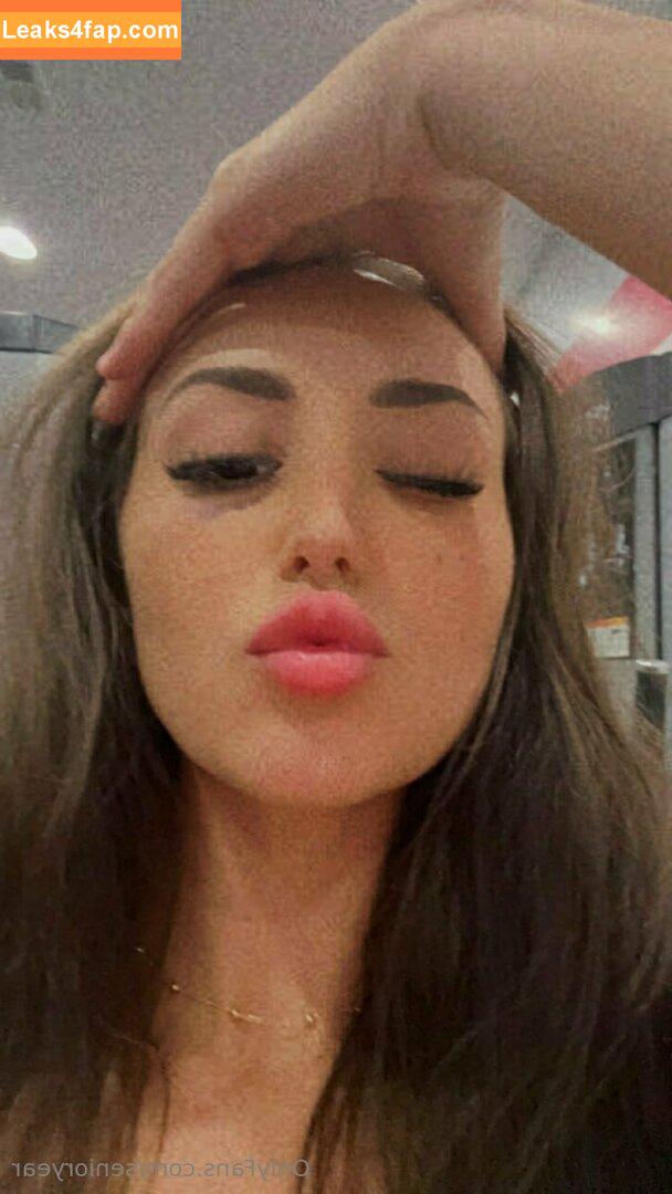 senioryear / Alexis / senioryearnetflix leaked photo photo #0966