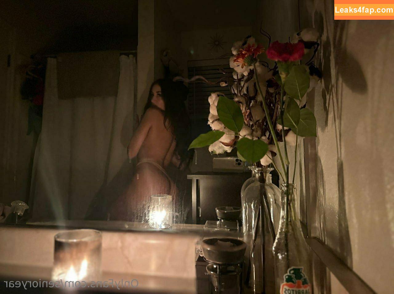 senioryear / Alexis / senioryearnetflix leaked photo photo #1012