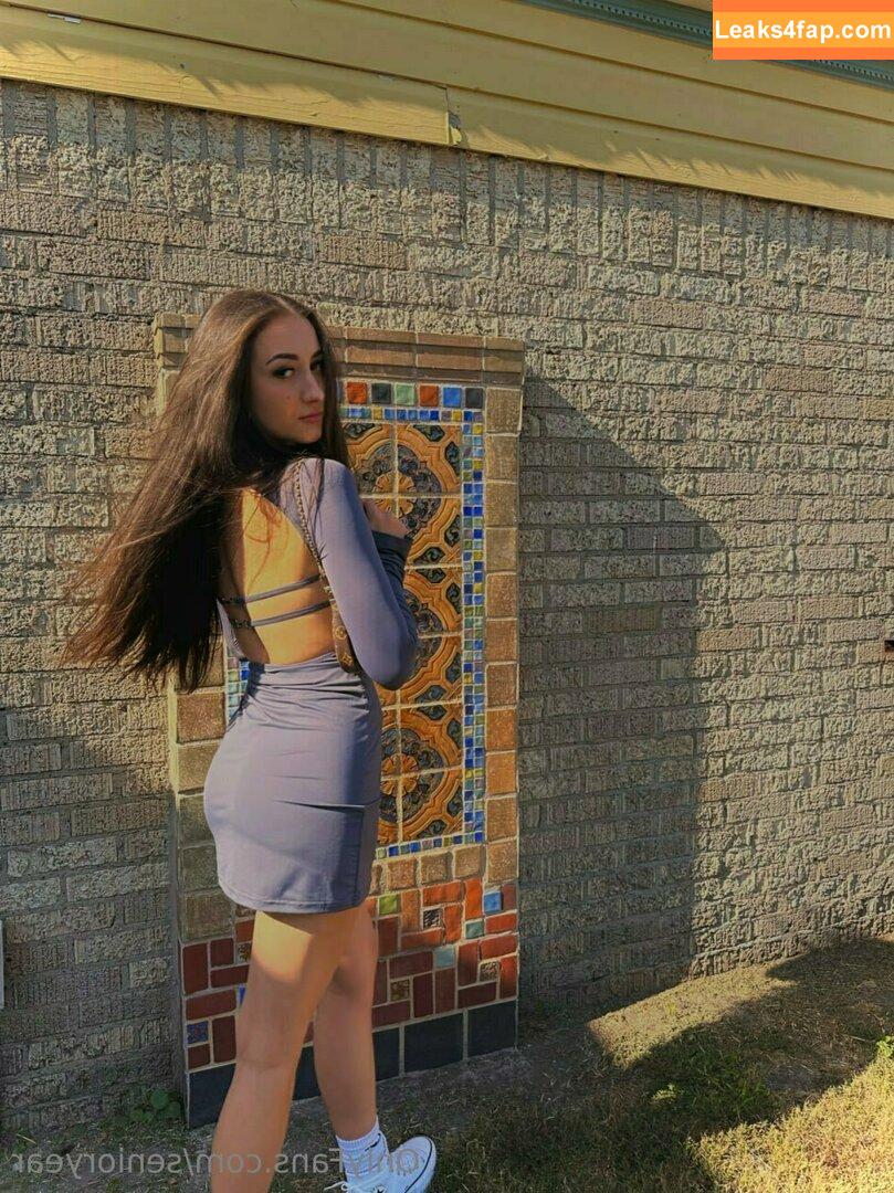 senioryear / Alexis / senioryearnetflix leaked photo photo #1041