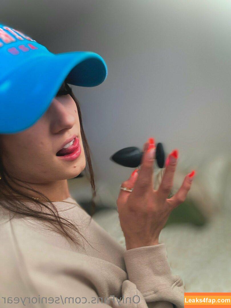 senioryear / Alexis / senioryearnetflix leaked photo photo #1076