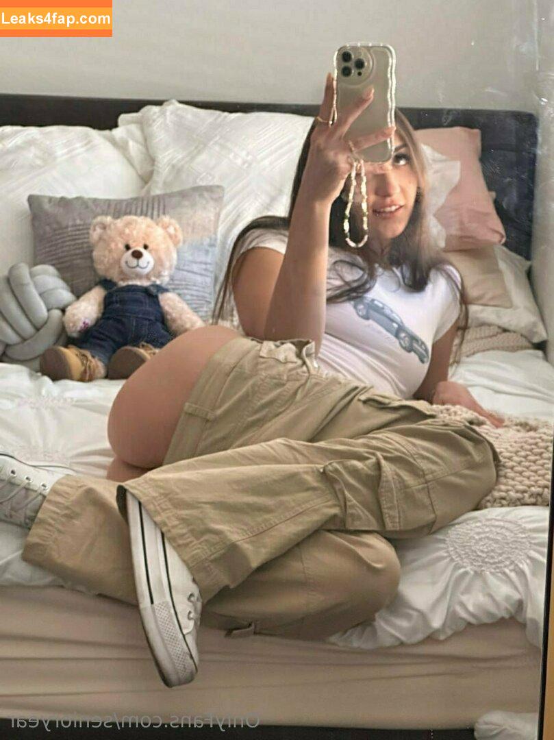 senioryear / Alexis / senioryearnetflix leaked photo photo #1083