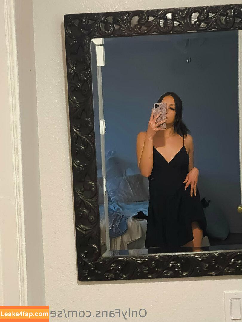 senioryear / Alexis / senioryearnetflix leaked photo photo #1149
