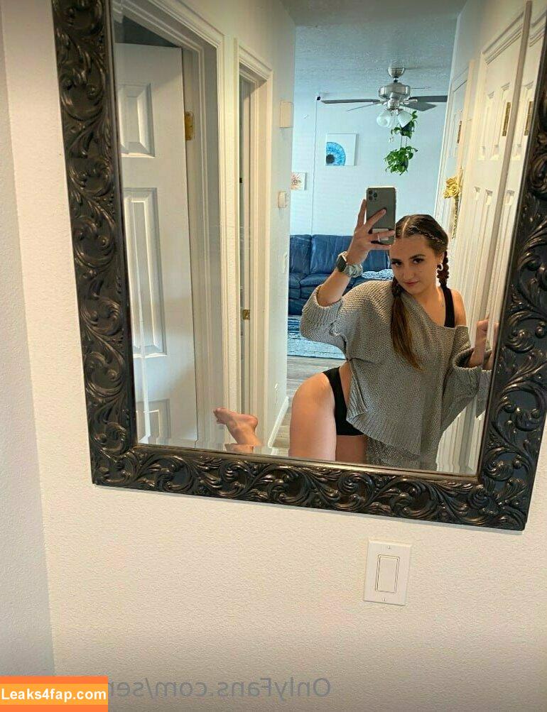 senioryear / Alexis / senioryearnetflix leaked photo photo #1413