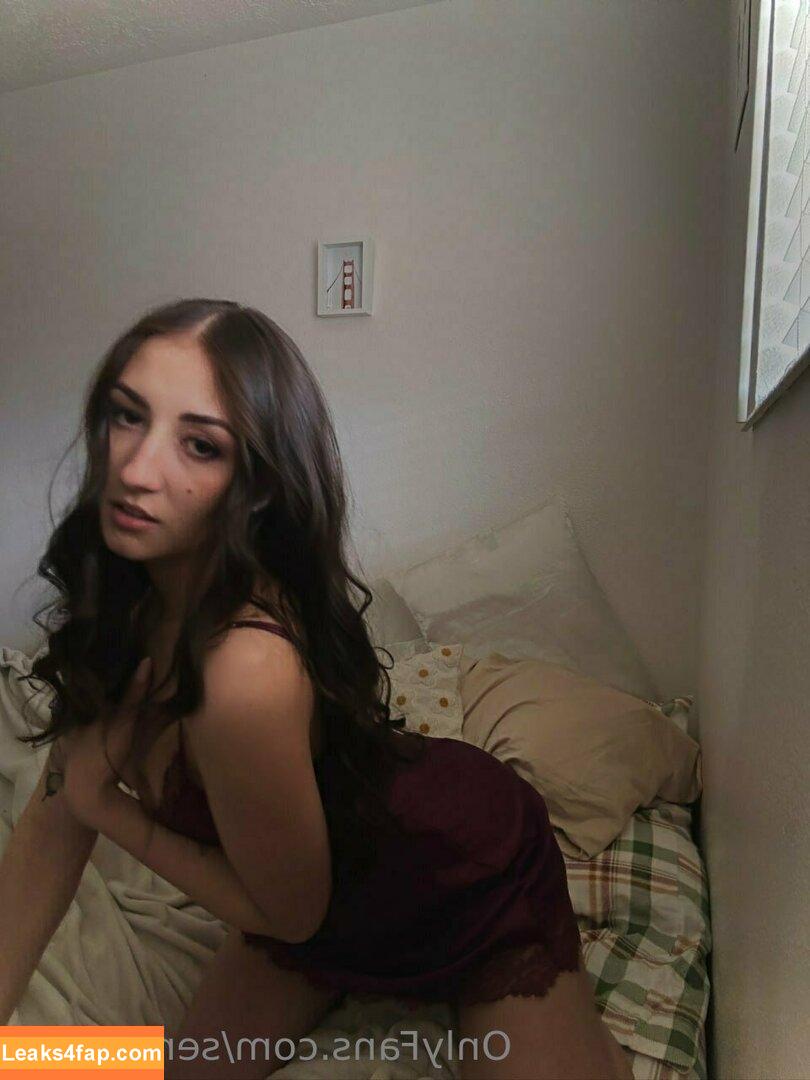 senioryear / Alexis / senioryearnetflix leaked photo photo #1618