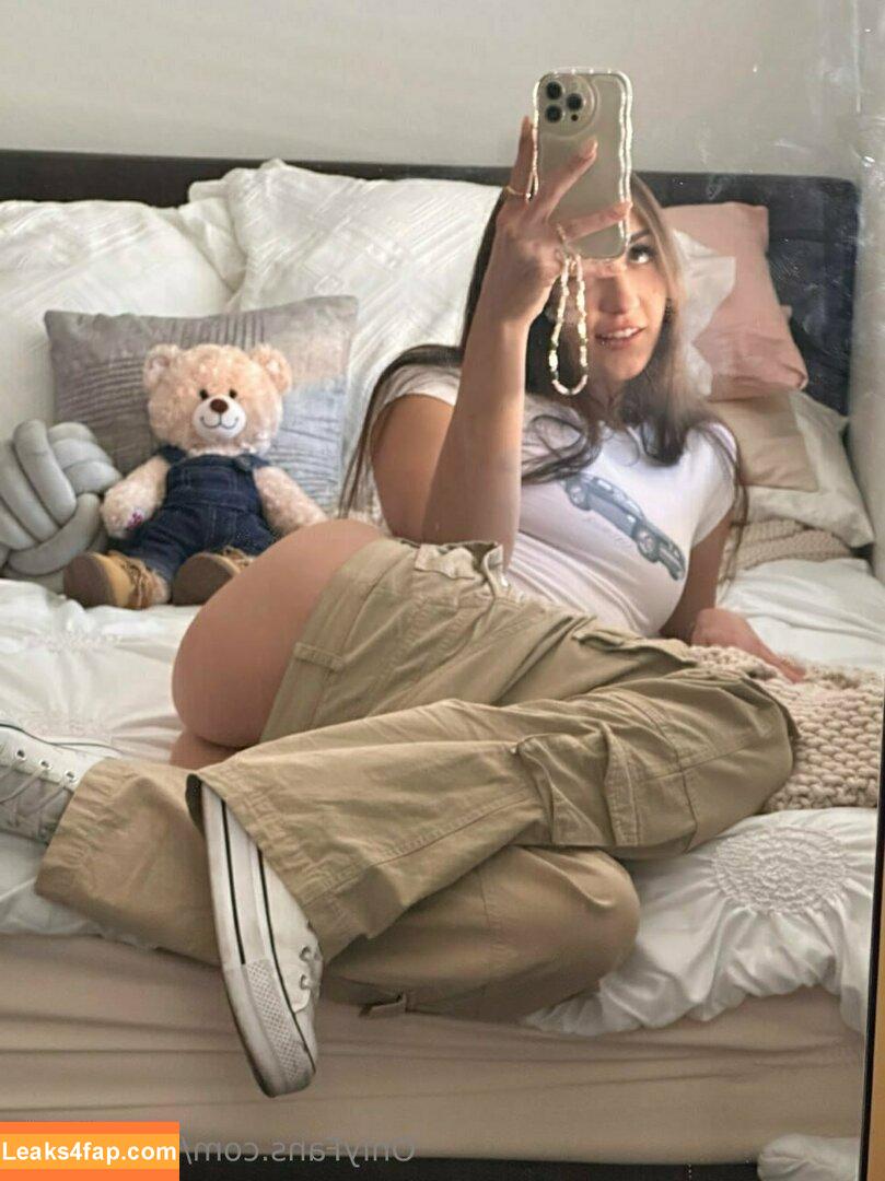 senioryear / Alexis / senioryearnetflix leaked photo photo #1650