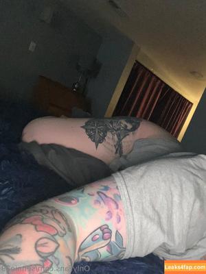 sennie29 photo #0006