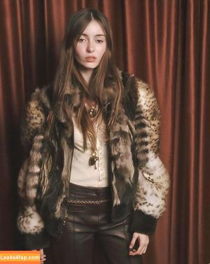 Sephira Lily Street photo #0084