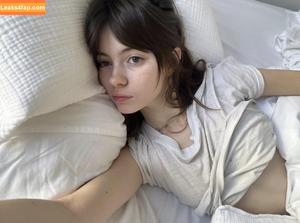 Sephira Lily Street photo #0086