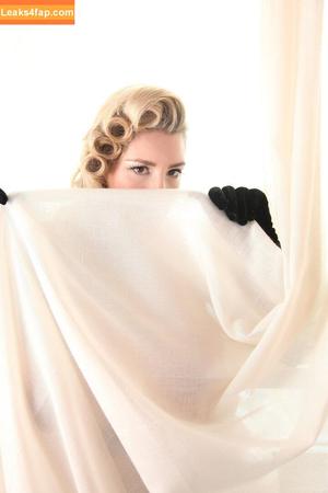 September Carrino photo #1362