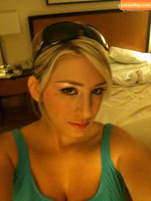 September Carrino photo #1452