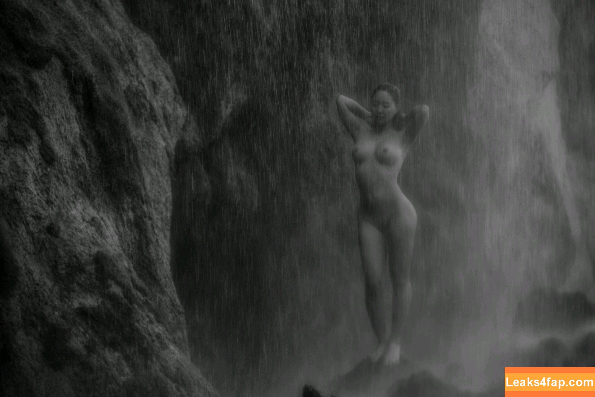 Serena Jung / iam.serenas leaked photo photo #0039