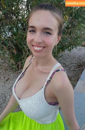 Serena Skybourne photo #0016