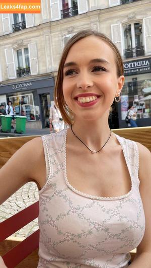 Serena Skybourne photo #0031