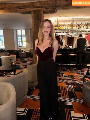 Serena Skybourne фото #0086